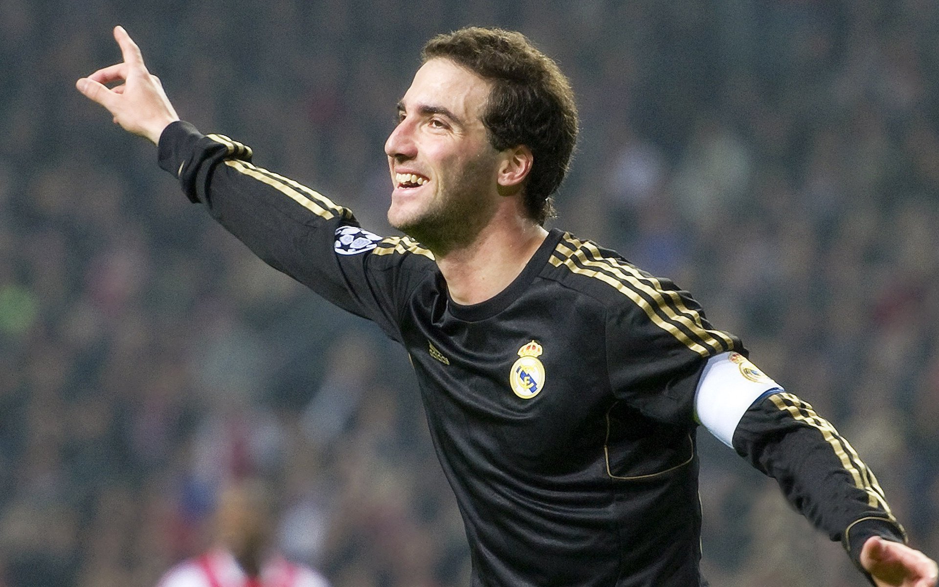 法国_击败威尔士 豪取欧预赛小组第一，法国和威尔士比赛结果